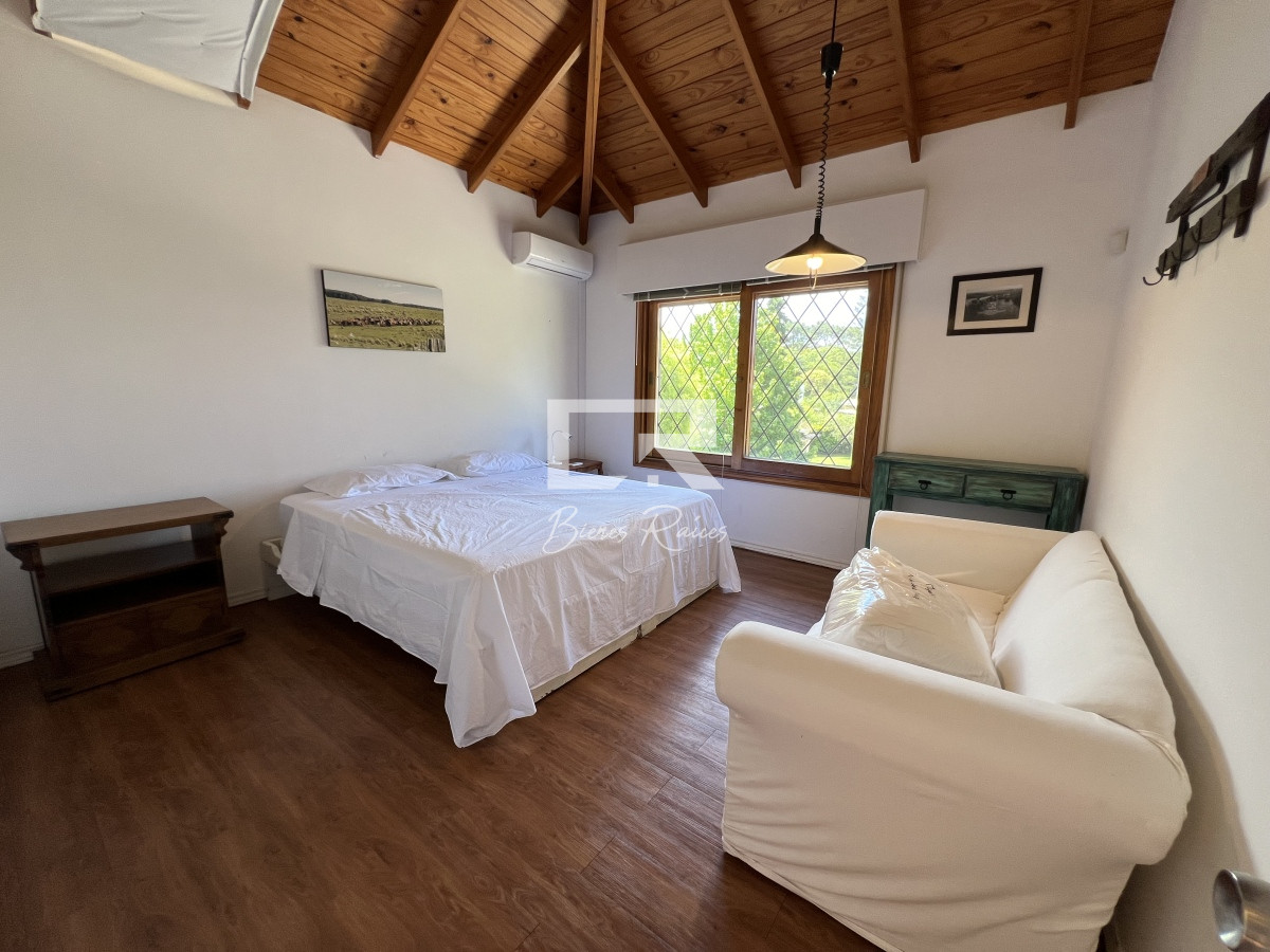 Casa ID.478 - Casa en lugano, 5 dormitorios 4 baños y dependencias de servicios