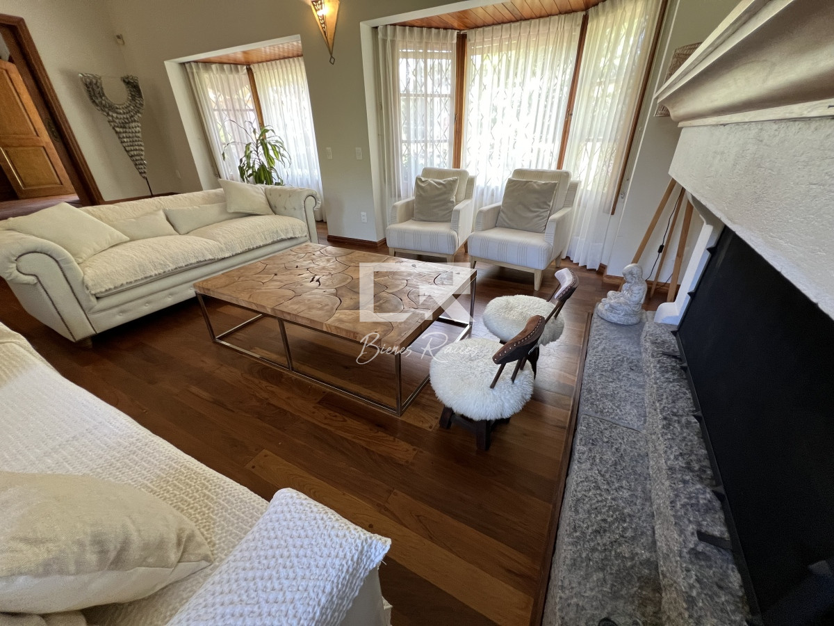 Casa ID.478 - Casa en lugano, 5 dormitorios 4 baños y dependencias de servicios