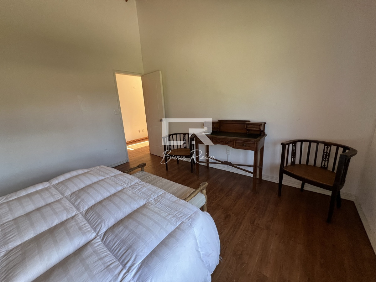 Casa ID.478 - Casa en lugano, 5 dormitorios 4 baños y dependencias de servicios