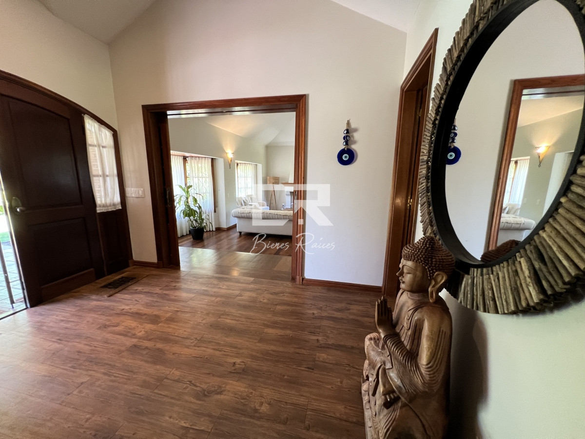 Casa ID.478 - Casa en lugano, 5 dormitorios 4 baños y dependencias de servicios