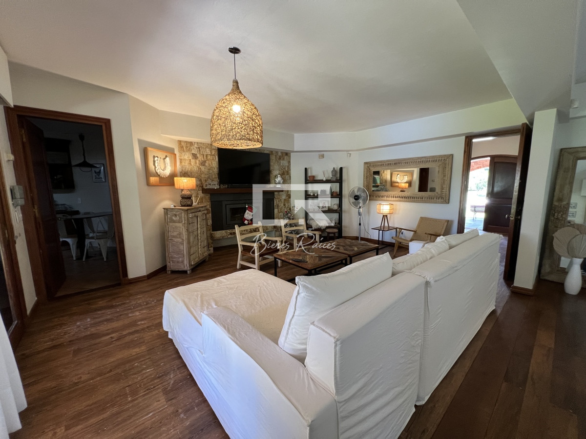 Casa ID.478 - Casa en lugano, 5 dormitorios 4 baños y dependencias de servicios