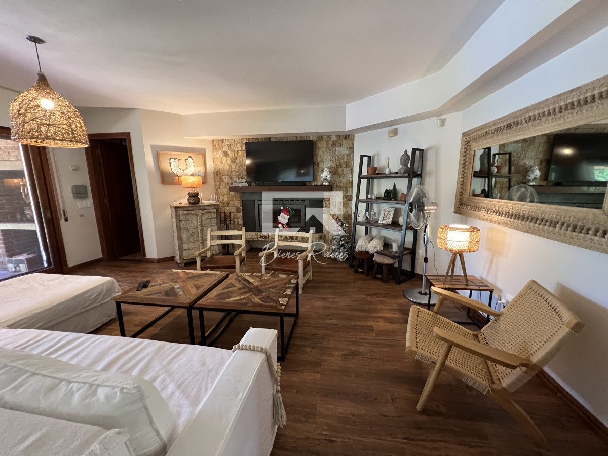 Casa ID.478 - Casa en lugano, 5 dormitorios 4 baños y dependencias de servicios