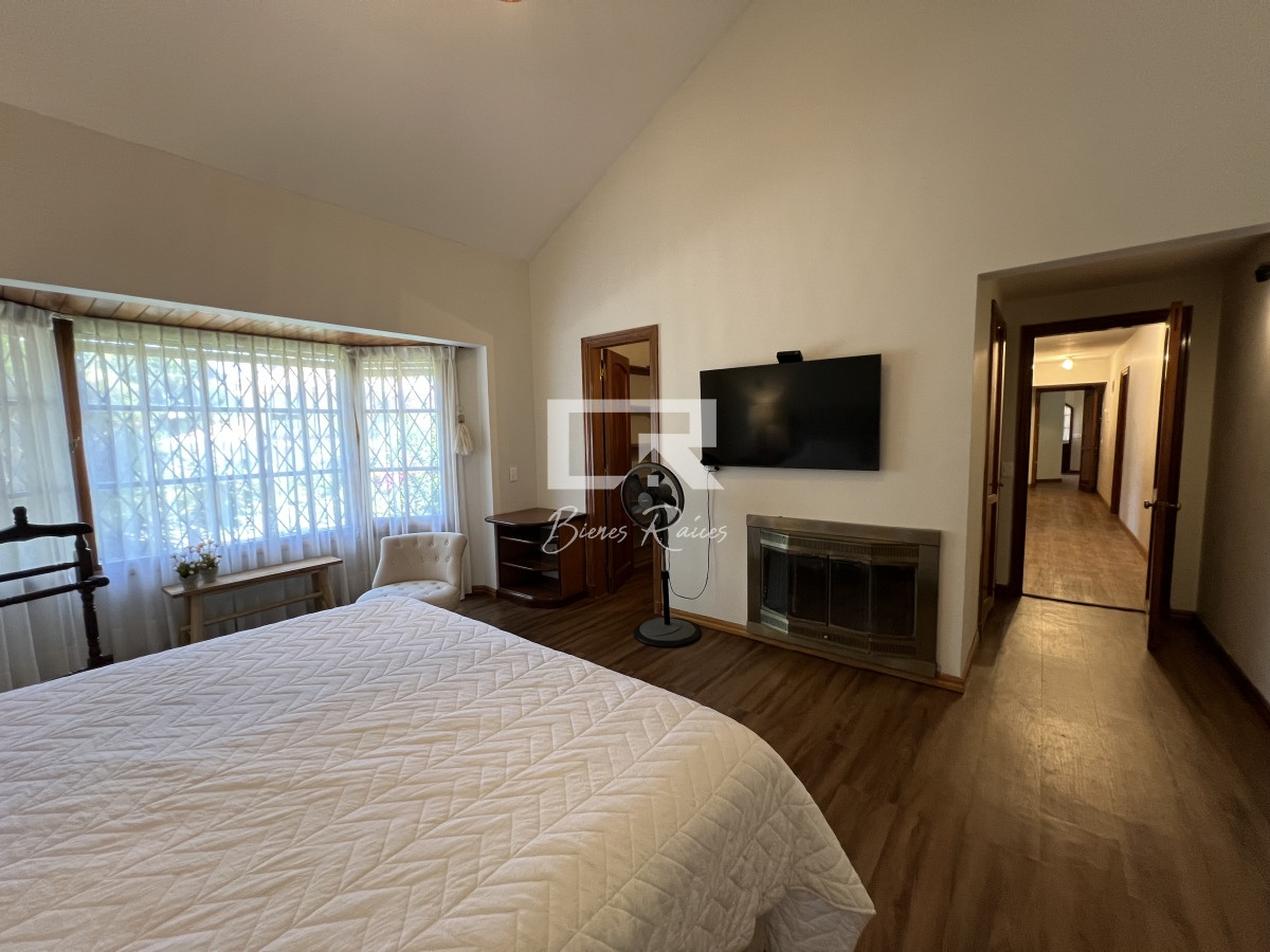 Casa ID.478 - Casa en lugano, 5 dormitorios 4 baños y dependencias de servicios
