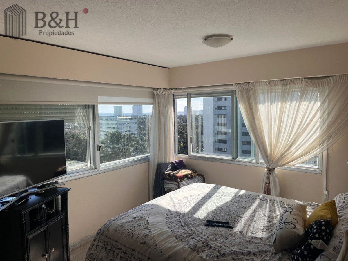 Apartamento ID.8098 - Roosevelt, en venta 3 dormitorios mas dependencia