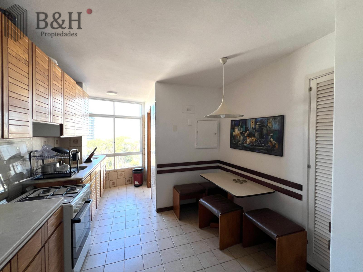 Apartamento ID.5385 - apartamento en venta zona shopping punta, 2 dormitorios y dependencia