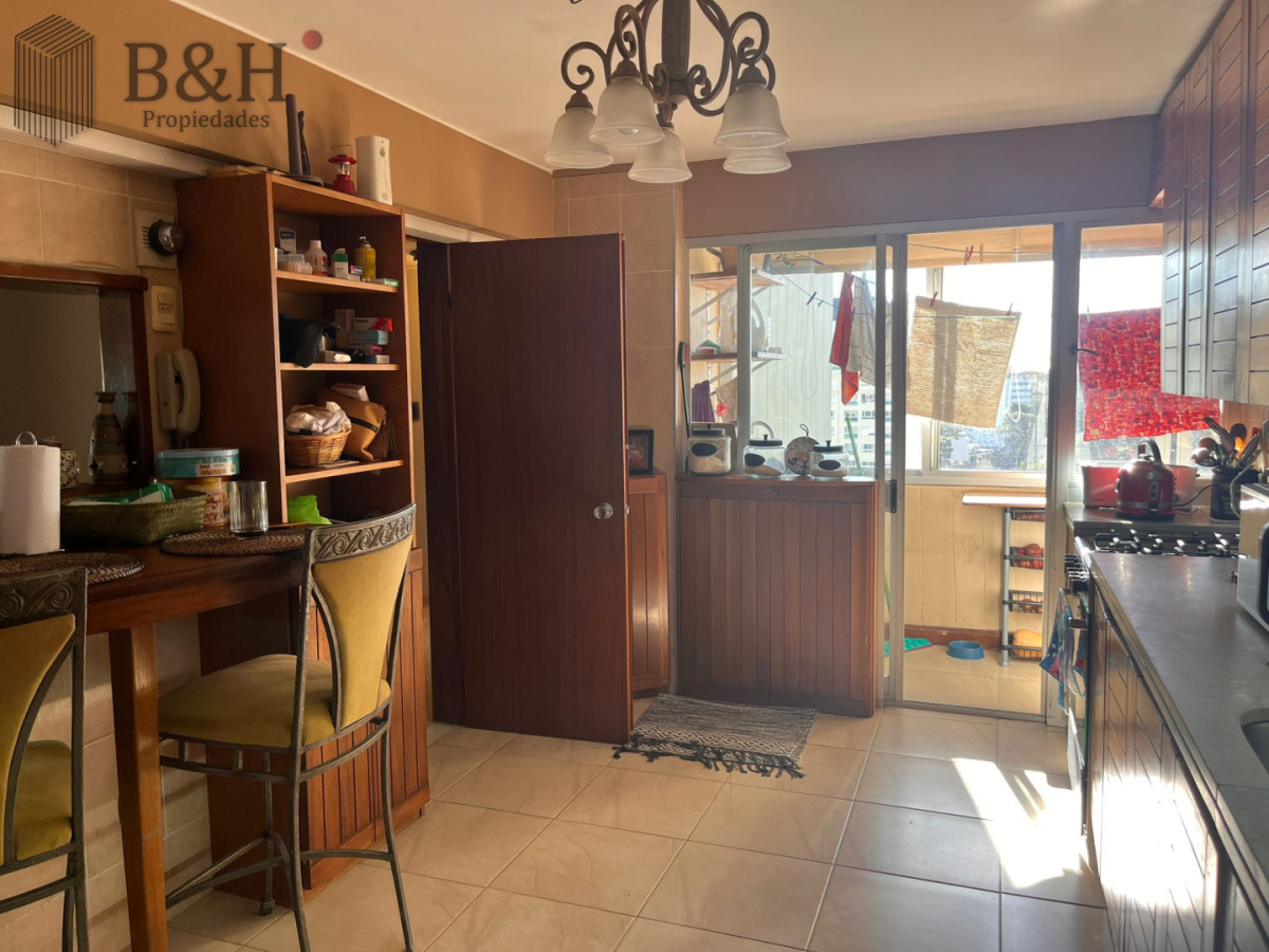 Apartamento ID.8098 - Roosevelt, en venta 3 dormitorios mas dependencia