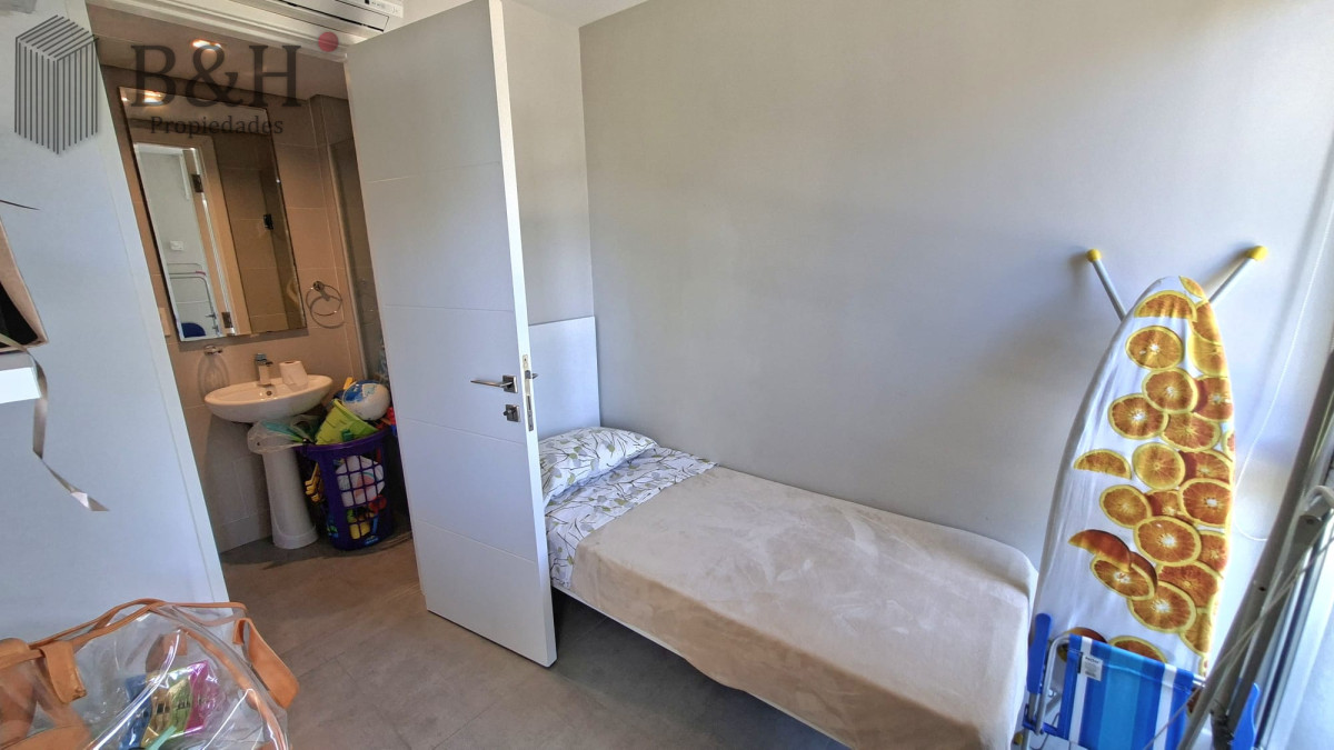 Apartamento ID.5969 - Excepcional plata en primera linea mansa 