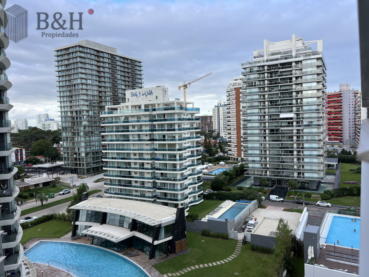 Apartamento ID.6925 - Apartamento de 2 dormitorios 2 baños, en venta. Parrillero.