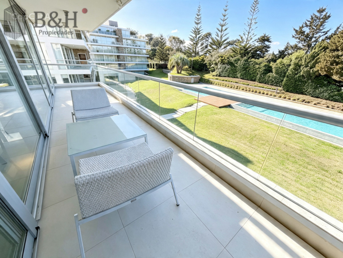 Apartamento ID.7976 - espectacular apartamento de 2 suites, en playa brava