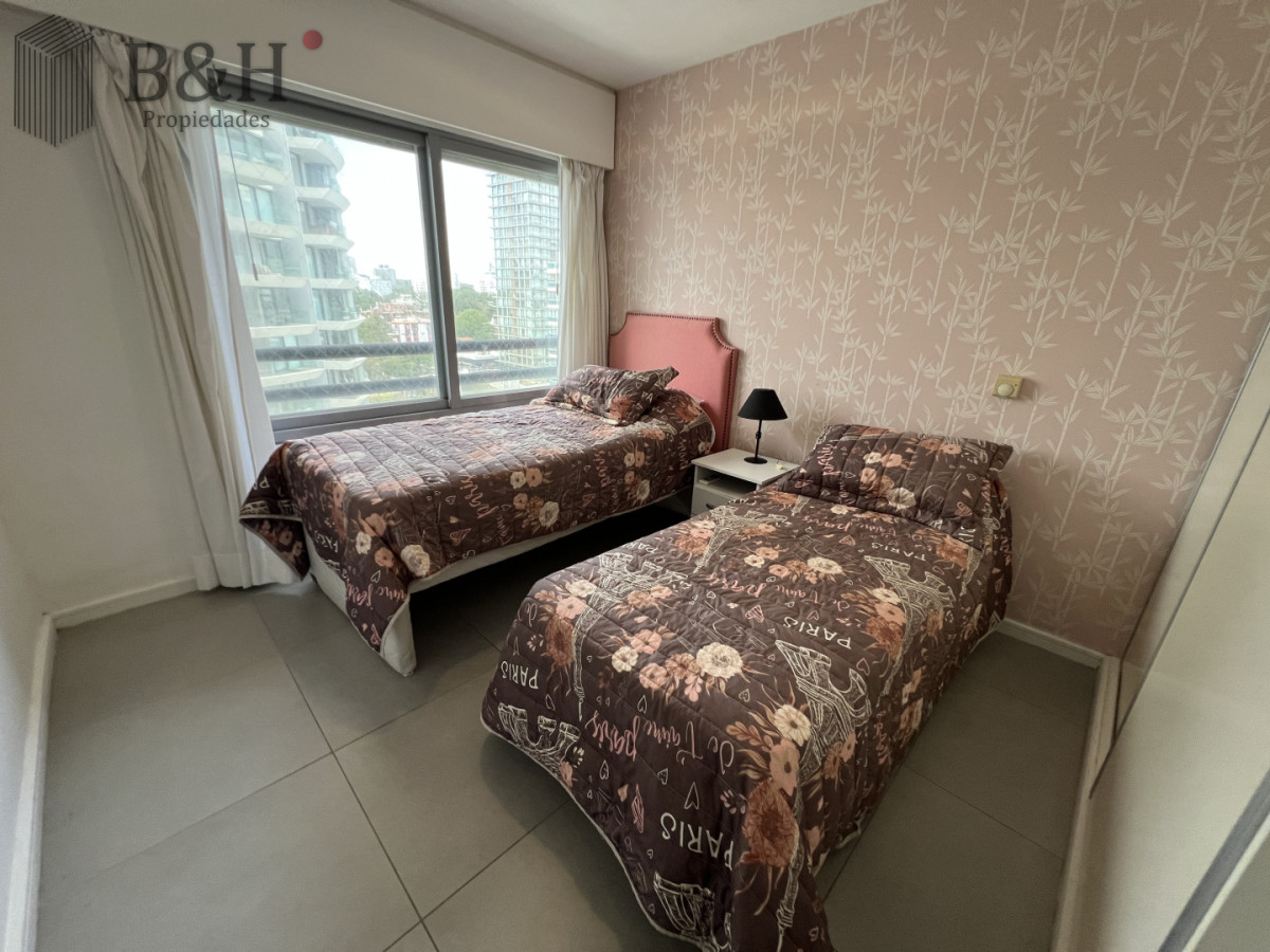 Apartamento ID.6925 - Apartamento de 2 dormitorios 2 baños, en venta. Parrillero.