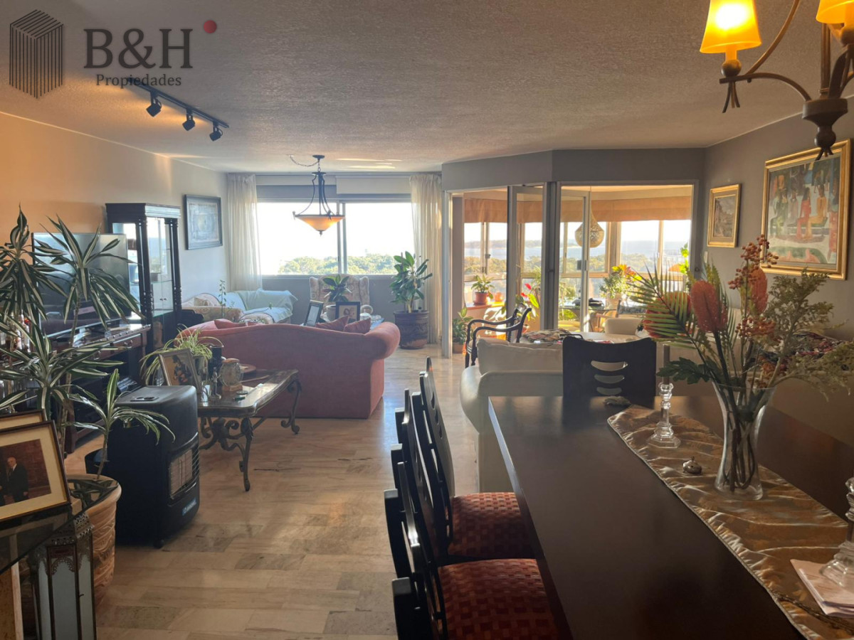 Apartamento ID.8098 - Roosevelt, en venta 3 dormitorios mas dependencia
