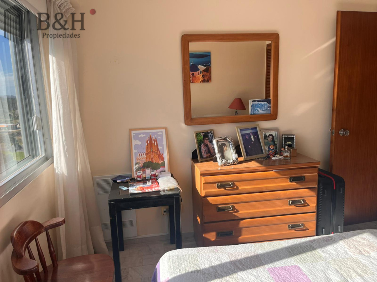 Apartamento ID.8098 - Roosevelt, en venta 3 dormitorios mas dependencia