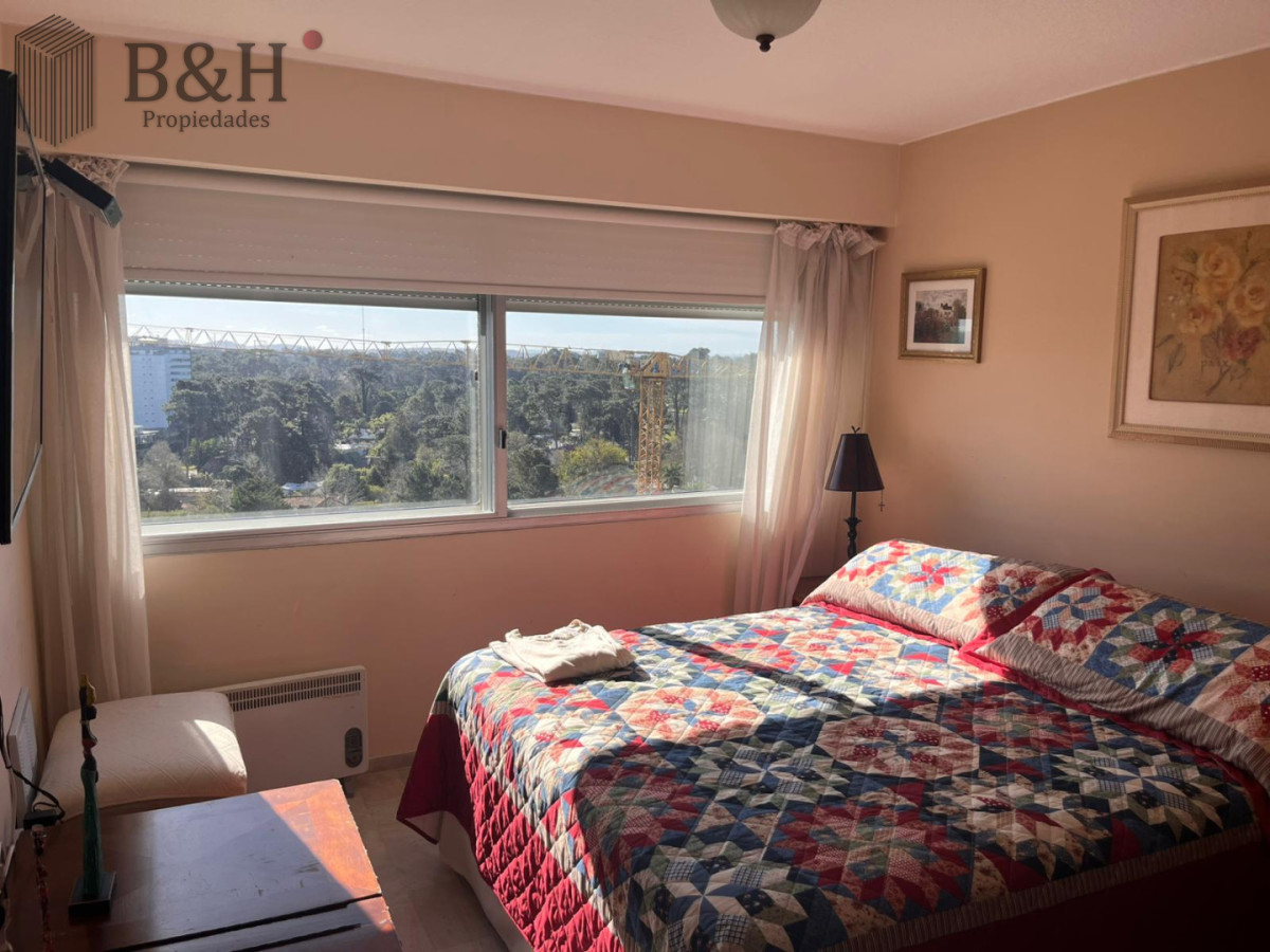 Apartamento ID.8098 - Roosevelt, en venta 3 dormitorios mas dependencia