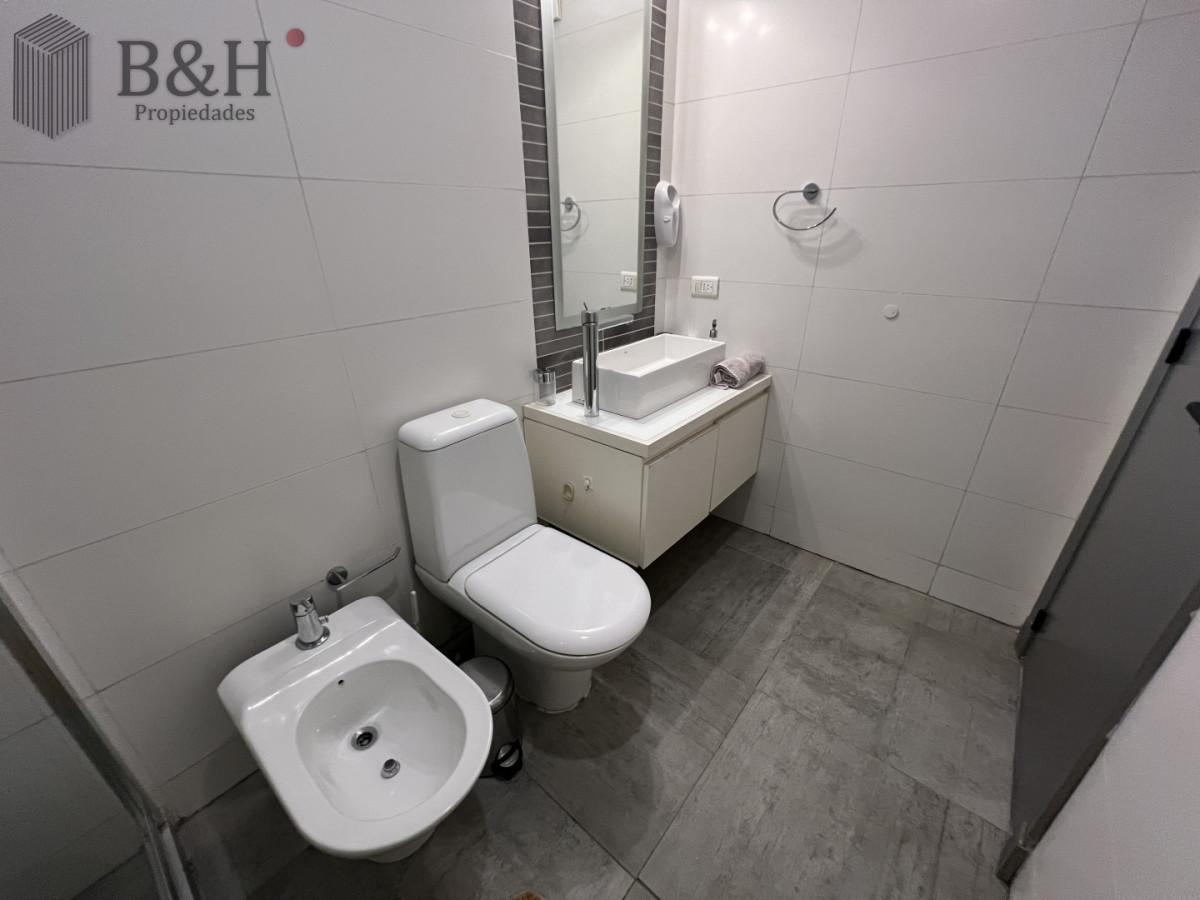 Apartamento ID.6925 - Apartamento de 2 dormitorios 2 baños, en venta. Parrillero.