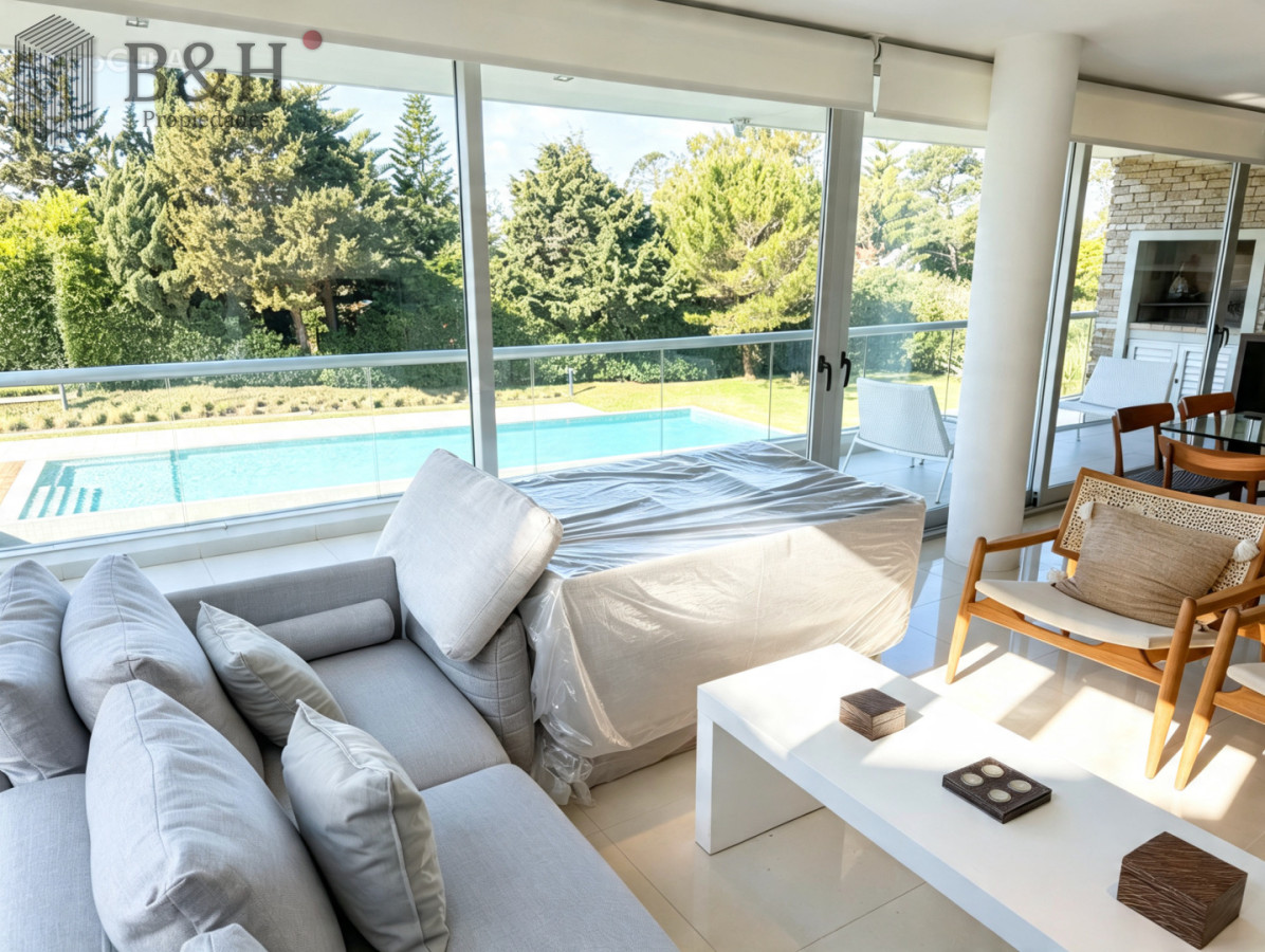 Apartamento ID.7976 - espectacular apartamento de 2 suites, en playa brava