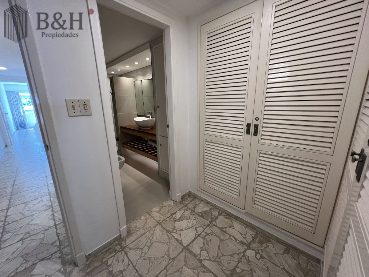 Apartamento ID.4157 - Apartamento en Mansa frente al mar - Punta del Este