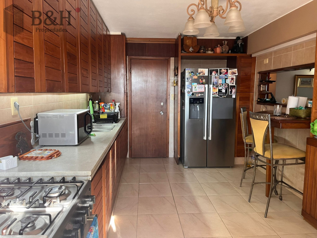 Apartamento ID.8098 - Roosevelt, en venta 3 dormitorios mas dependencia