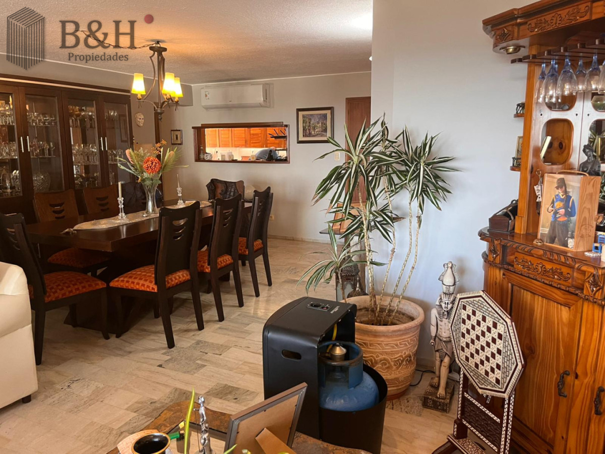 Apartamento ID.8098 - Roosevelt, en venta 3 dormitorios mas dependencia