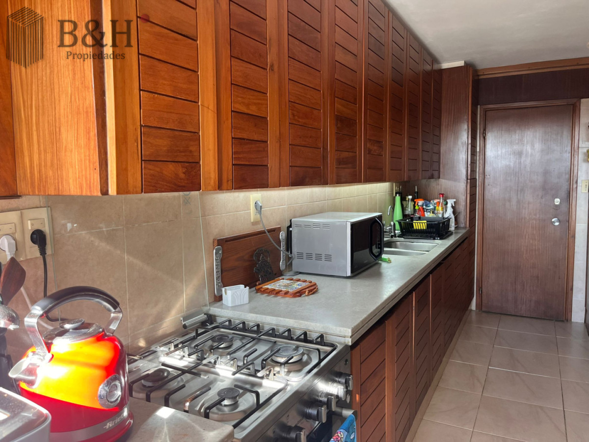 Apartamento ID.8098 - Roosevelt, en venta 3 dormitorios mas dependencia