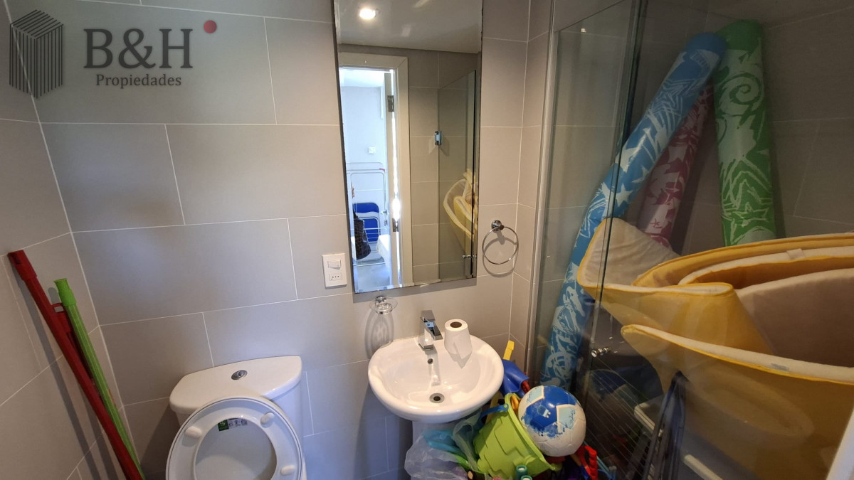 Apartamento ID.5969 - Excepcional plata en primera linea mansa 