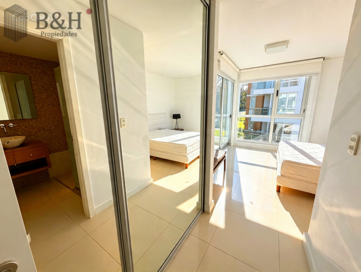 Apartamento ID.7976 - espectacular apartamento de 2 suites, en playa brava