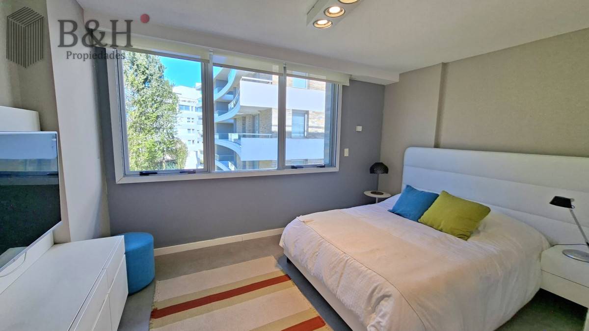 Apartamento ID.5969 - Excepcional plata en primera linea mansa 