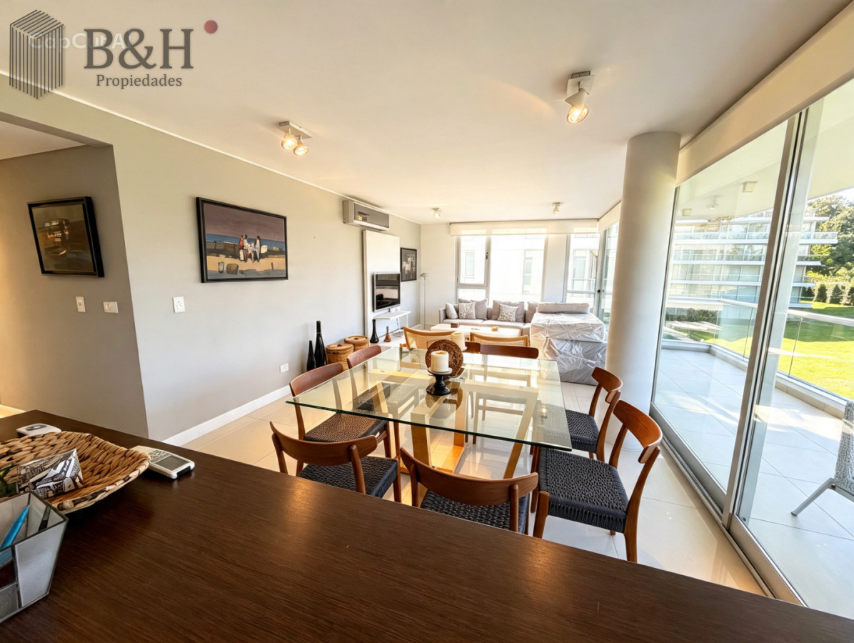Apartamento ID.7976 - espectacular apartamento de 2 suites, en playa brava