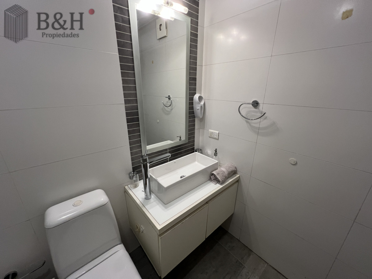 Apartamento ID.6925 - Apartamento de 2 dormitorios 2 baños, en venta. Parrillero.