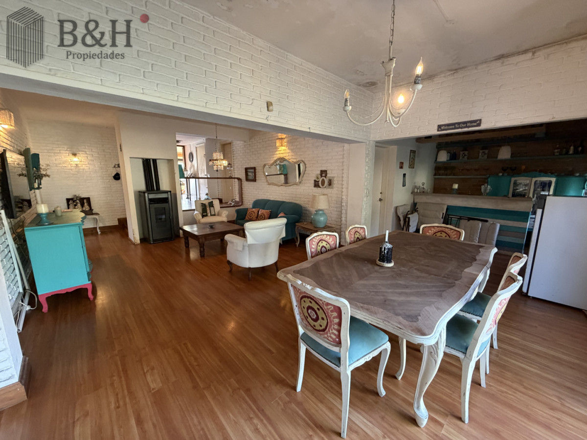 Casa ID.7549 - Hermosa casa en  Playa Mansa -  Punta del Este