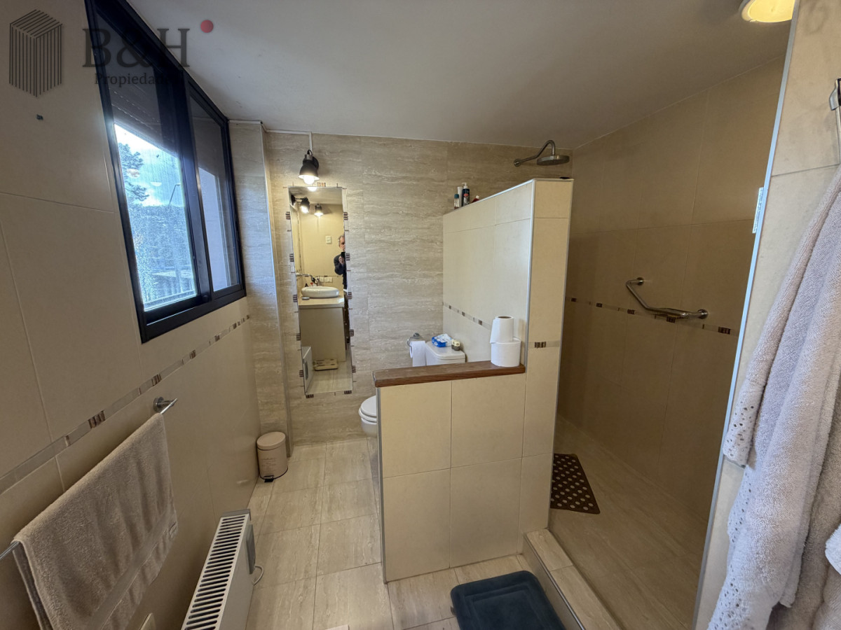Casa ID.7549 - Hermosa casa en  Playa Mansa -  Punta del Este