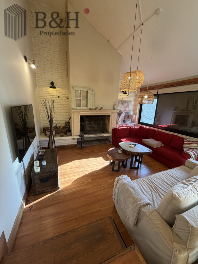Casa ID.7549 - Hermosa casa en  Playa Mansa -  Punta del Este