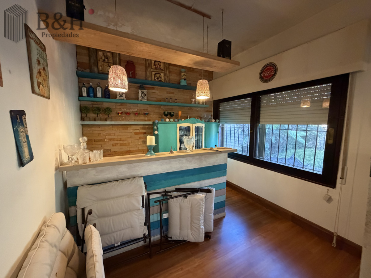 Casa ID.7549 - Hermosa casa en  Playa Mansa -  Punta del Este