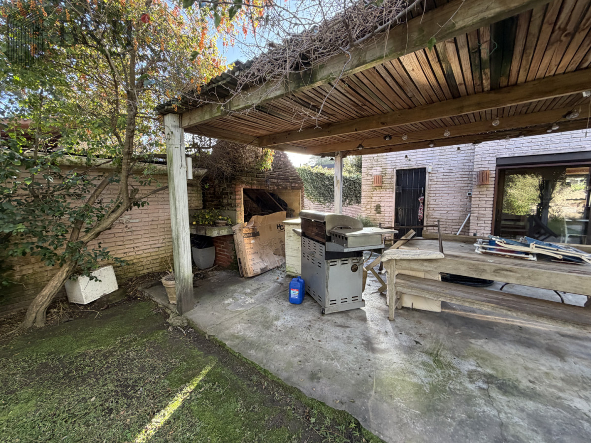 Casa ID.7549 - Hermosa casa en  Playa Mansa -  Punta del Este