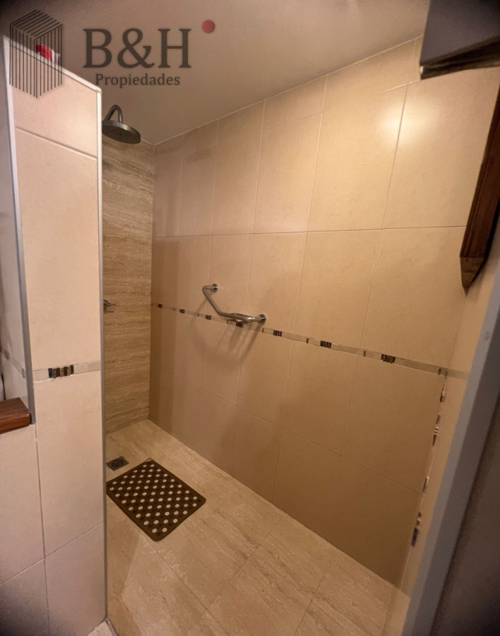 Casa ID.7549 - Hermosa casa en  Playa Mansa -  Punta del Este