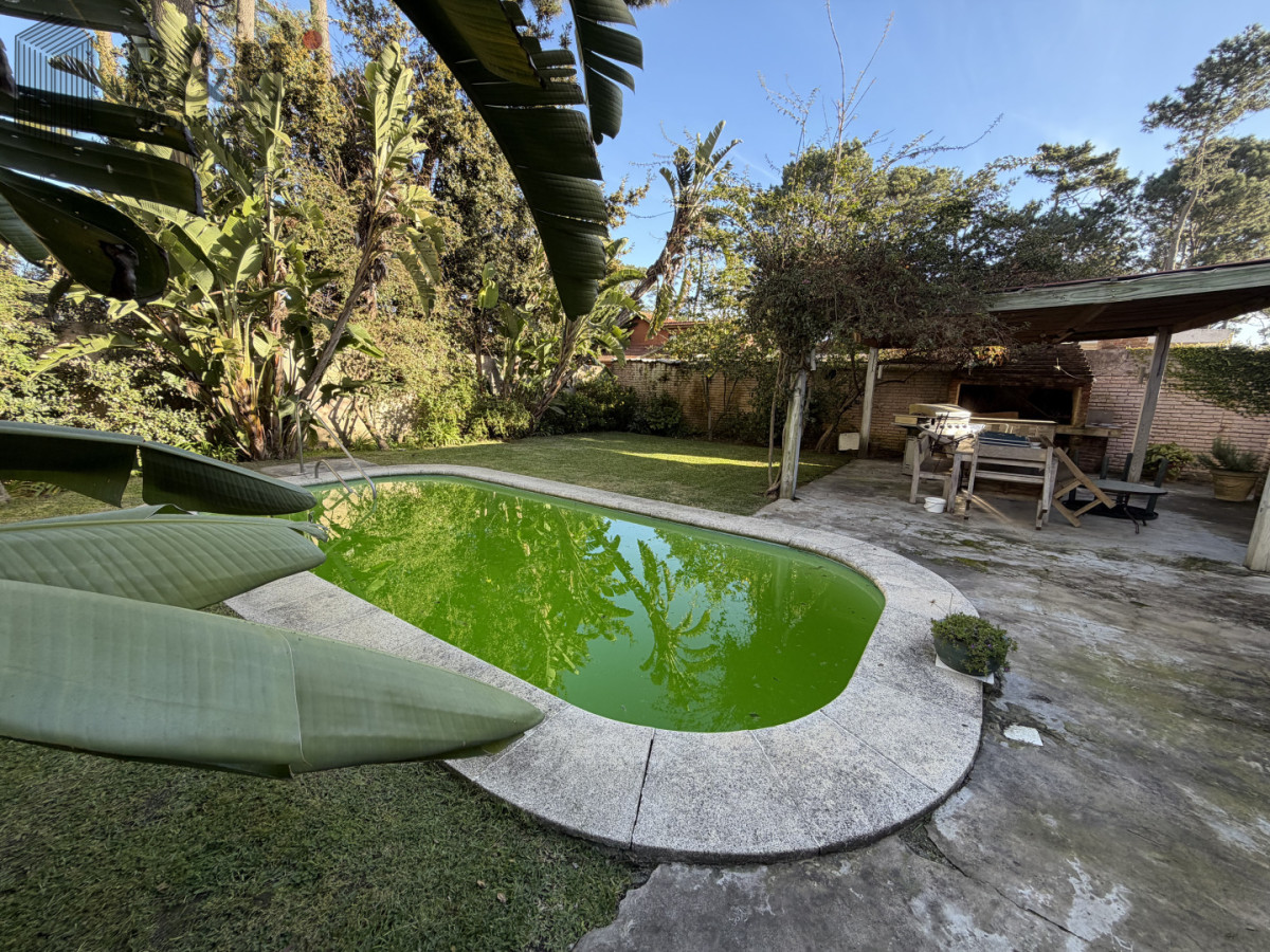 Casa ID.7549 - Hermosa casa en  Playa Mansa -  Punta del Este