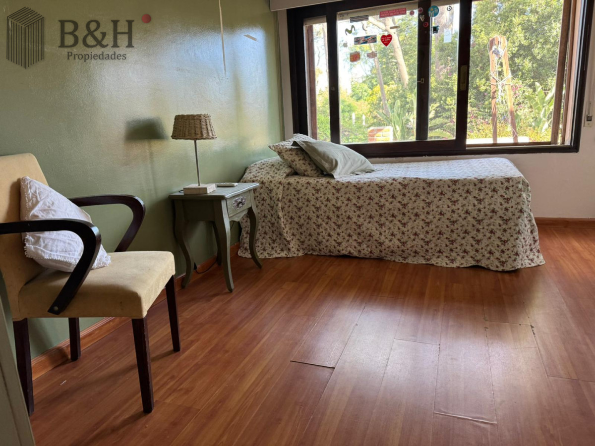 Casa ID.7549 - Hermosa casa en  Playa Mansa -  Punta del Este