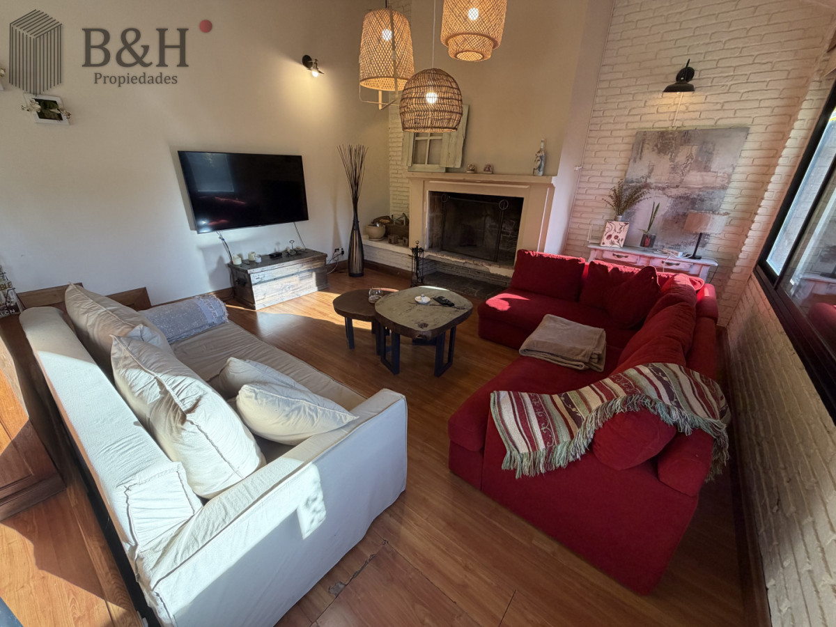 Casa ID.7549 - Hermosa casa en  Playa Mansa -  Punta del Este