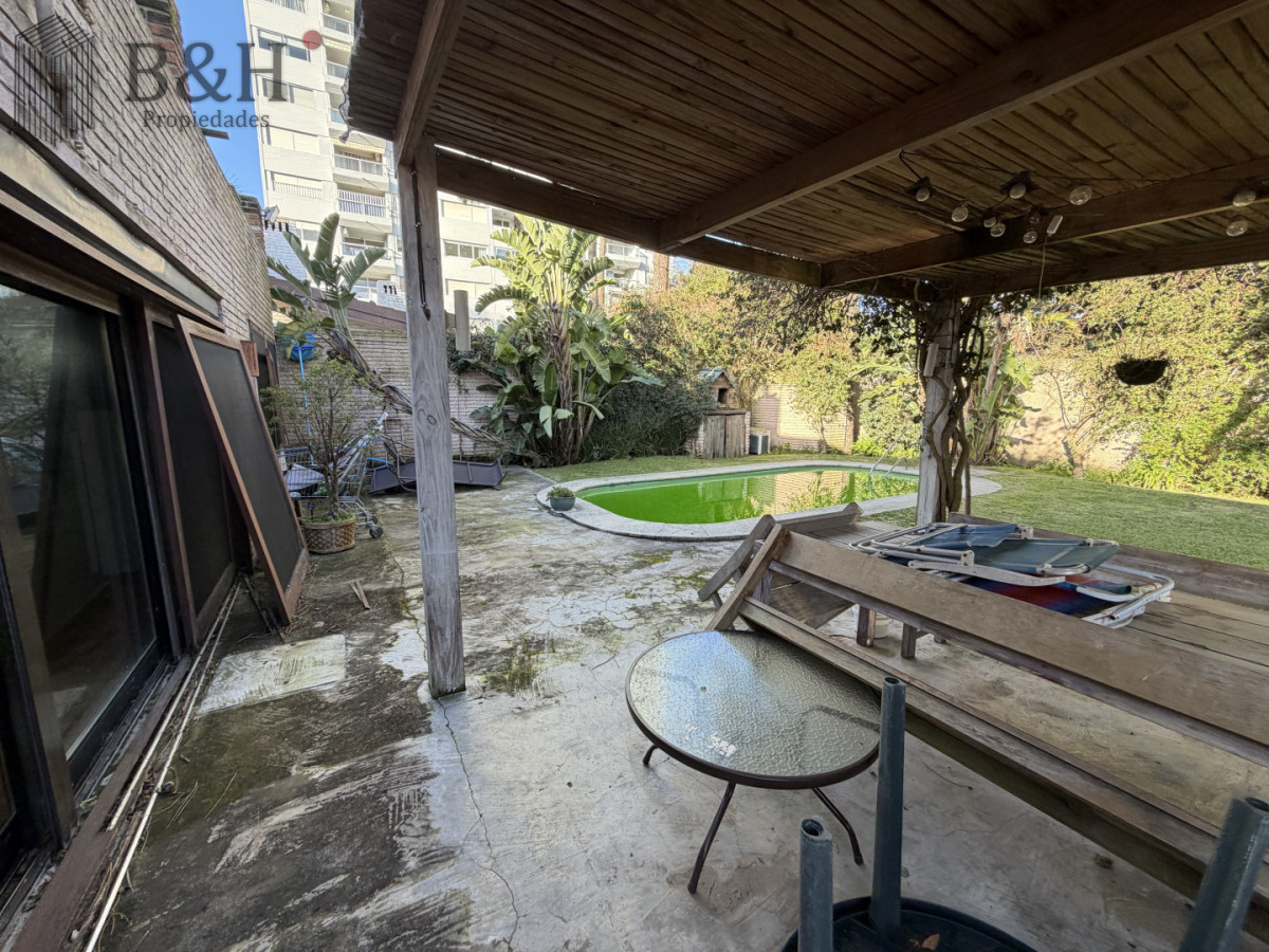 Casa ID.7549 - Hermosa casa en  Playa Mansa -  Punta del Este