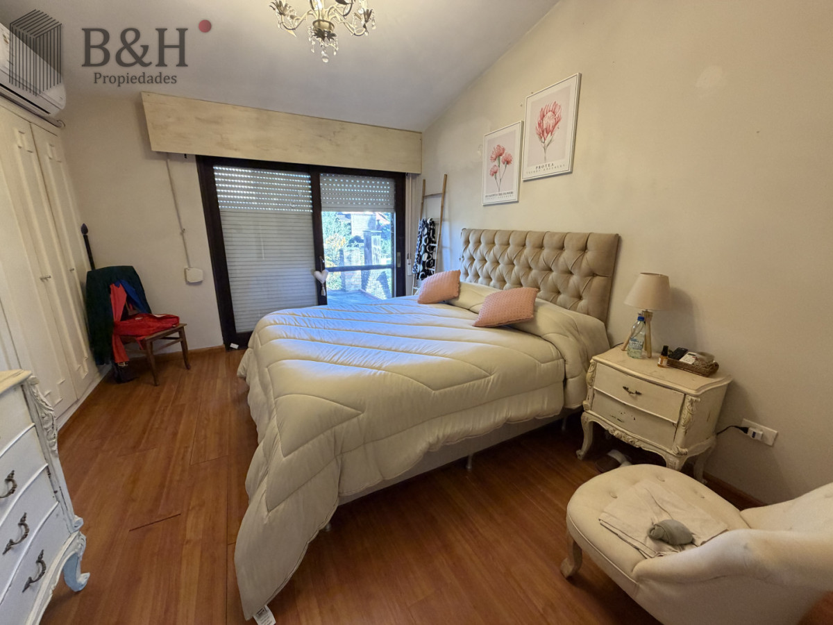 Casa ID.7549 - Hermosa casa en  Playa Mansa -  Punta del Este