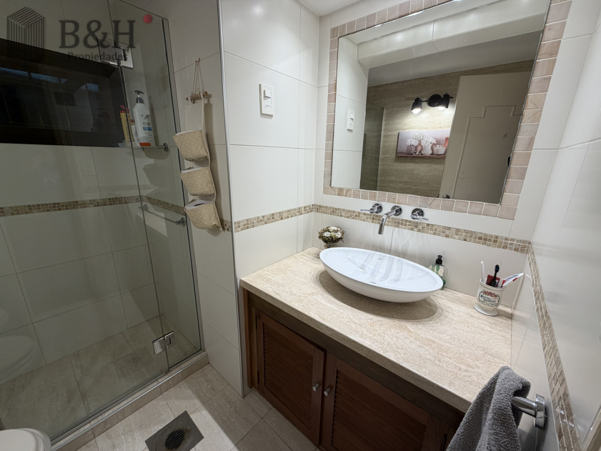 Casa ID.7549 - Hermosa casa en  Playa Mansa -  Punta del Este
