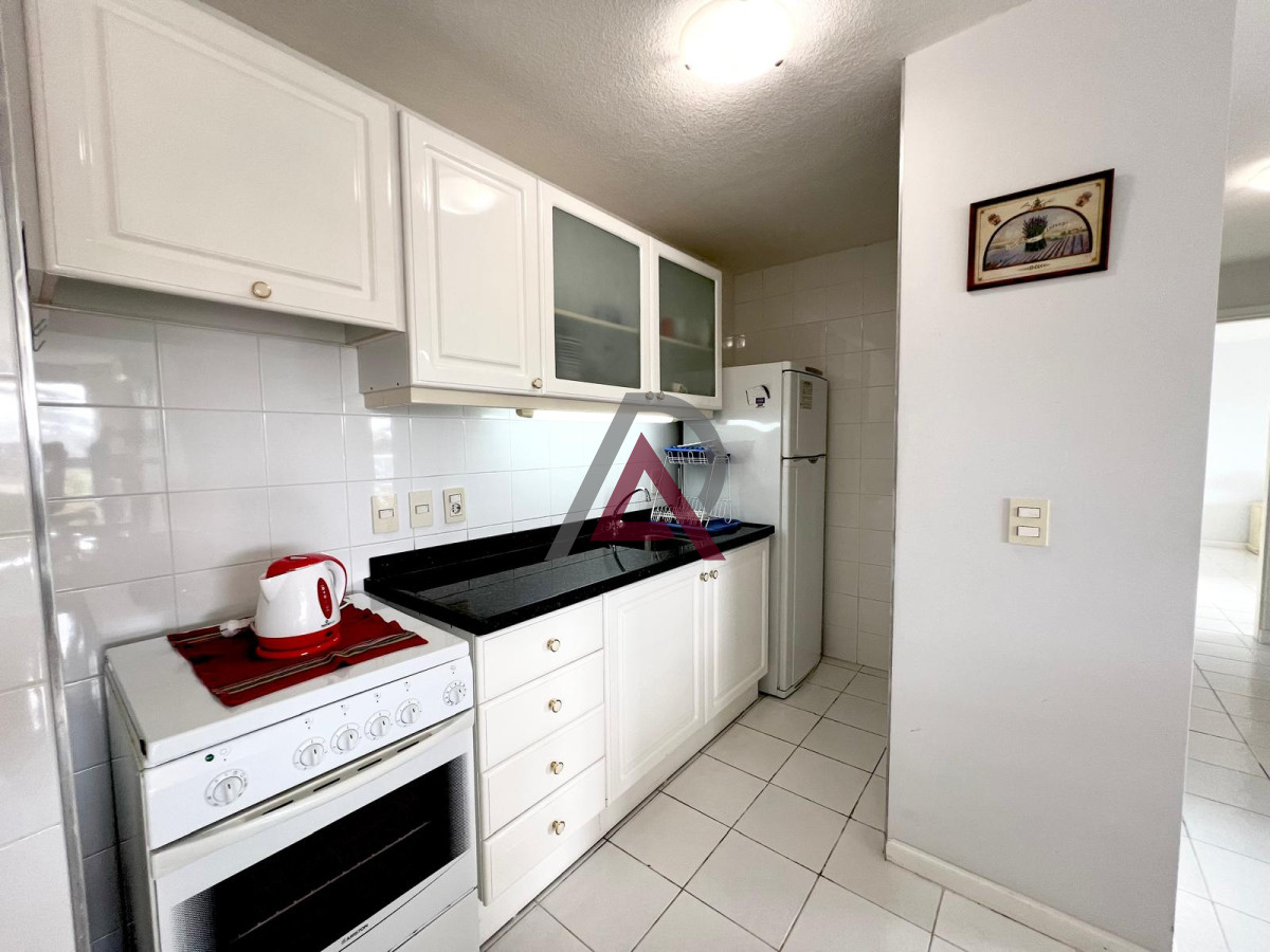 Apartamento ID.150 - Mansa, edificio con servicios. Parada 8.