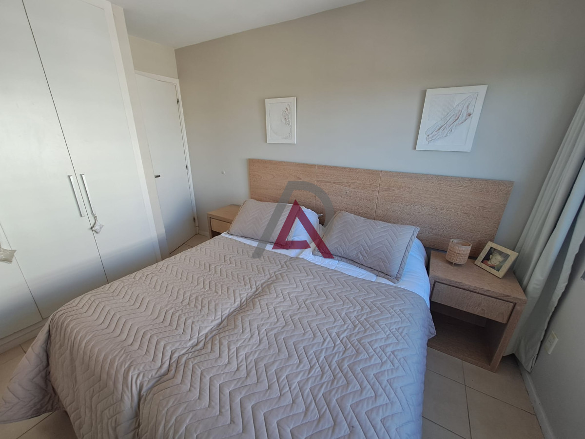 Apartamento ID.233 - Apartamento de tres dormitorios con balcon con  vista y garage en Roosevelt