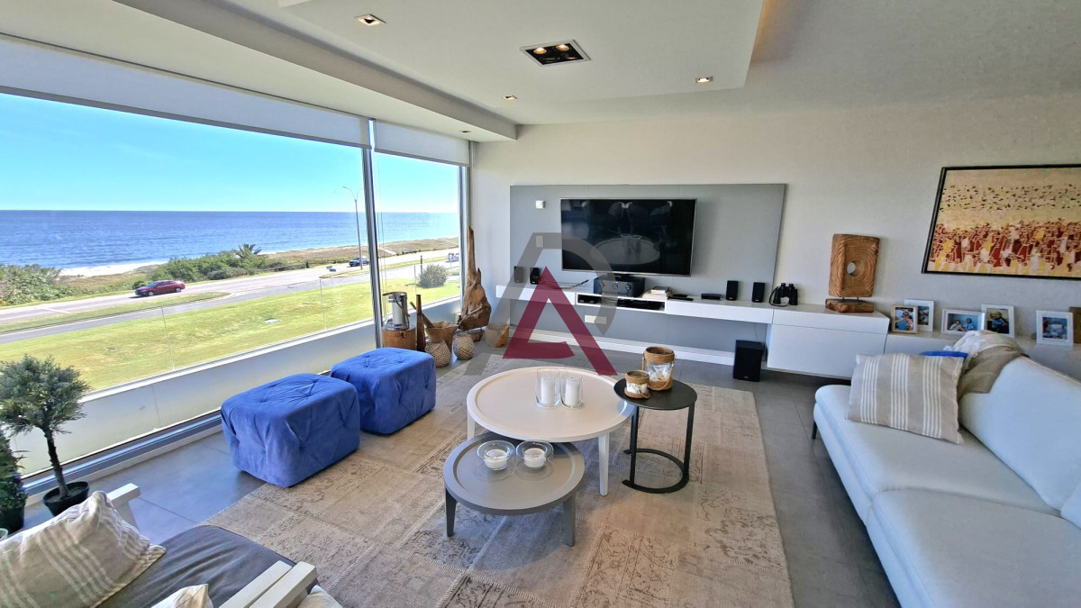 Apartamento ID.262 - VENTA APARTAMENTO en PDE- Excepcional planta en primera linea mansa 