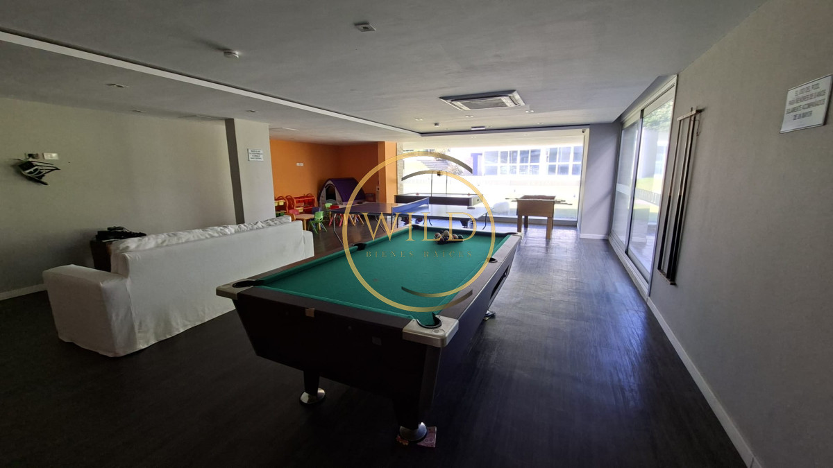 Apartamento ID.2549 - Excepcional plata en primera linea mansa 