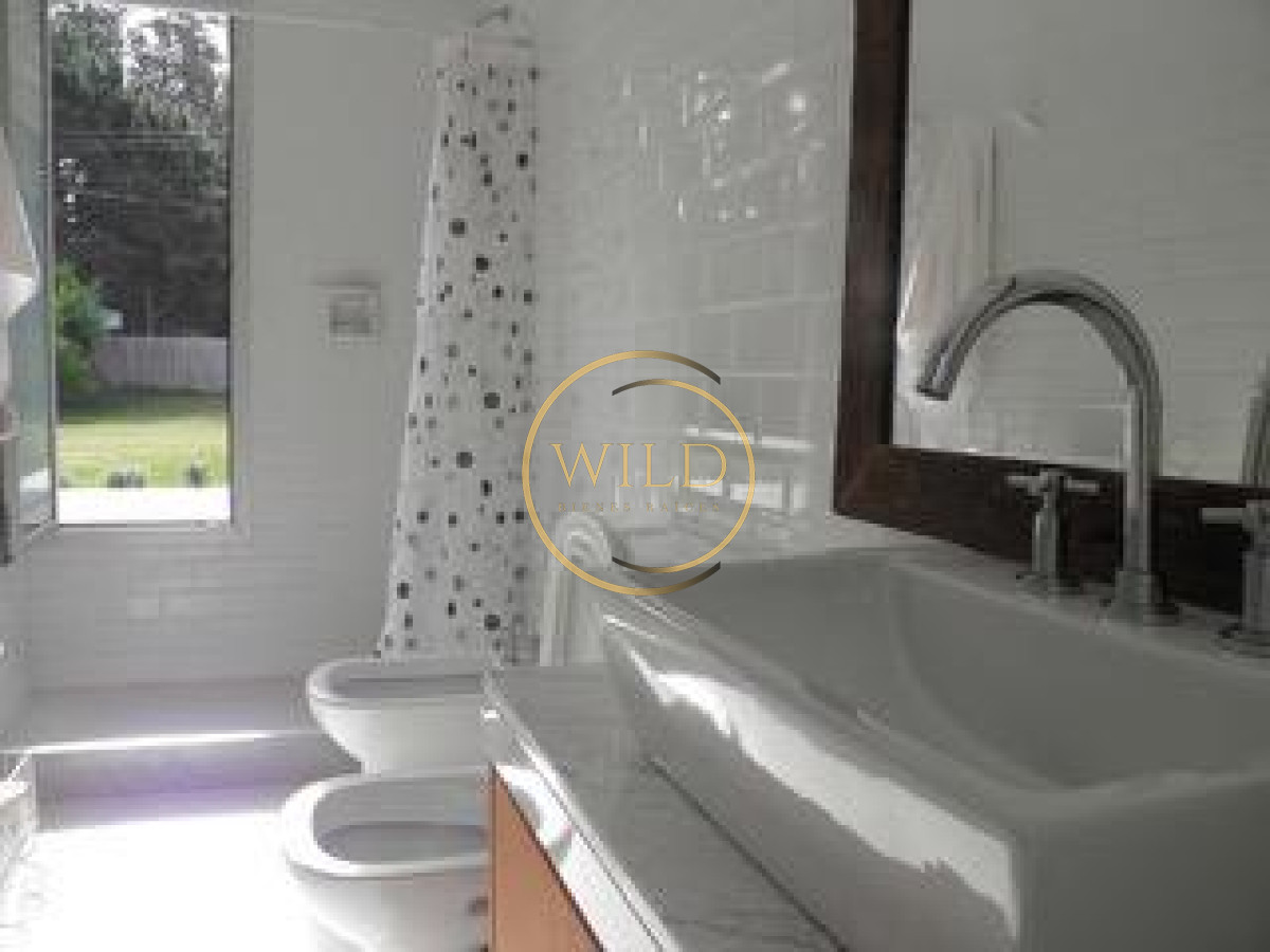 Casa ID.2574 - lugano nueva, impecable estado