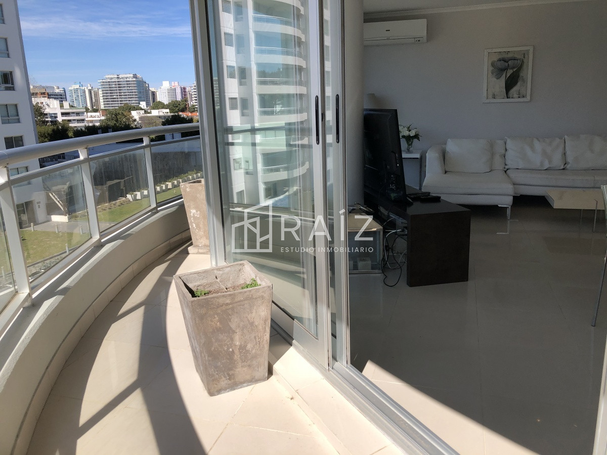 Apartamento ID.10393 - APARTAMENTO EN VENTA 3 DORMITORIOS + DEPENDENCIA BRAVA