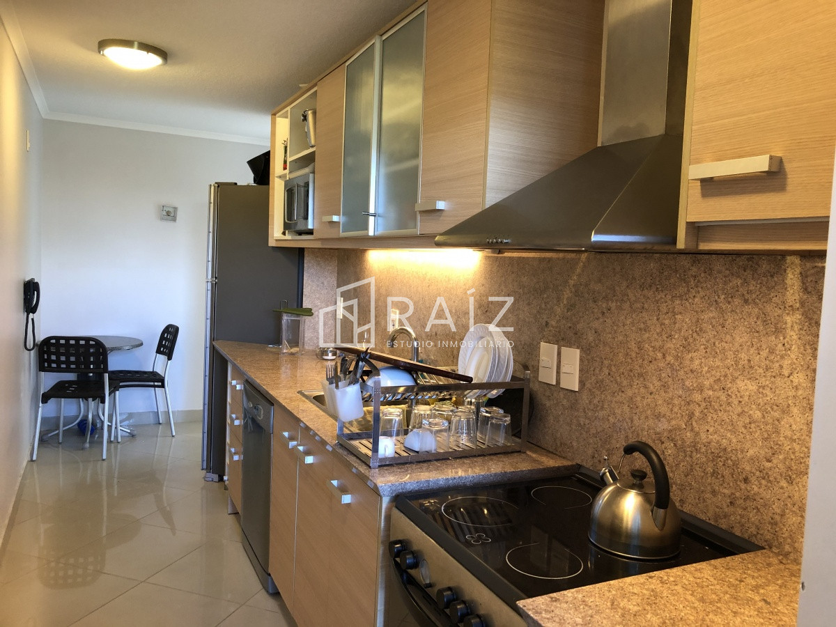 Apartamento ID.10393 - APARTAMENTO EN VENTA 3 DORMITORIOS + DEPENDENCIA BRAVA