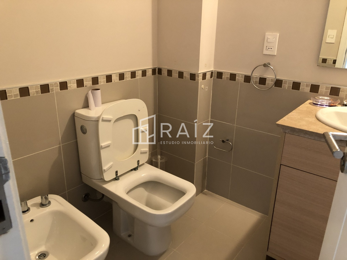 Apartamento ID.10393 - APARTAMENTO EN VENTA 3 DORMITORIOS + DEPENDENCIA BRAVA