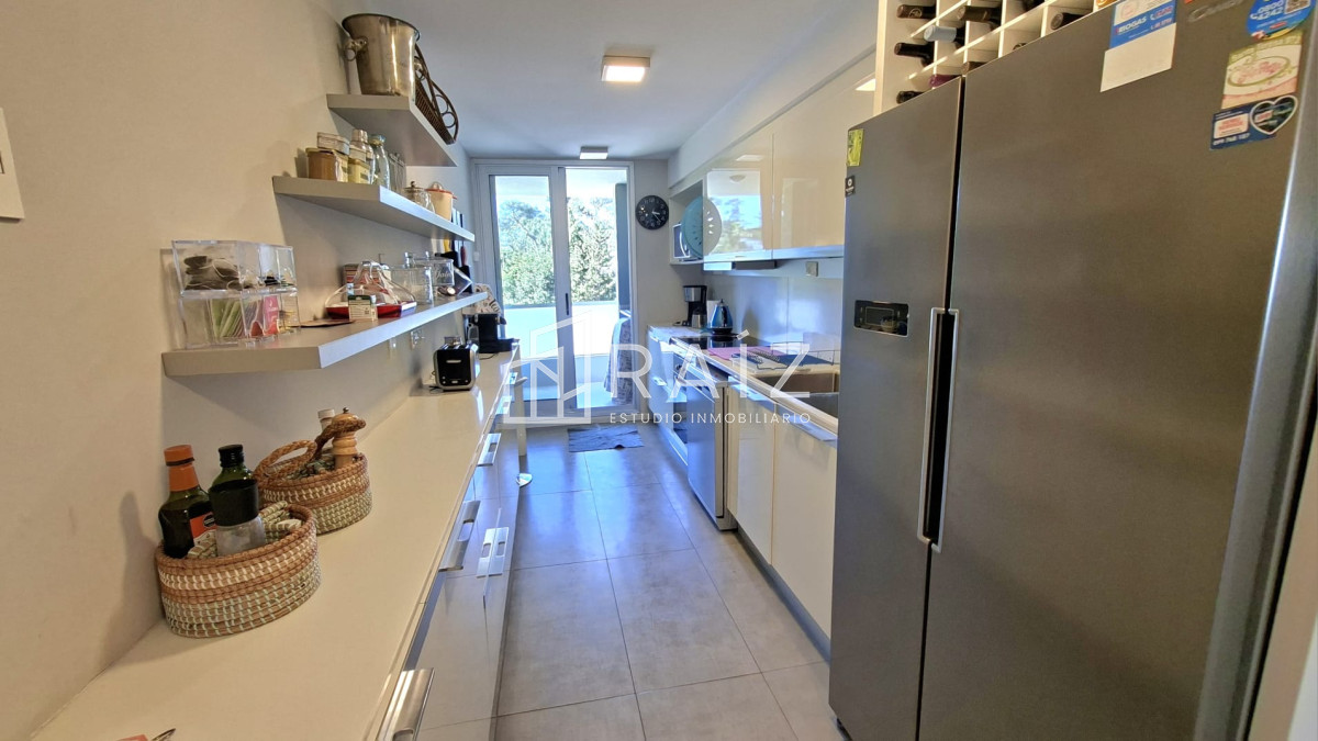 Apartamento ID.11472 - VENTA APARTAMENTO 3 DORMITORIOS PLAYA MANSA