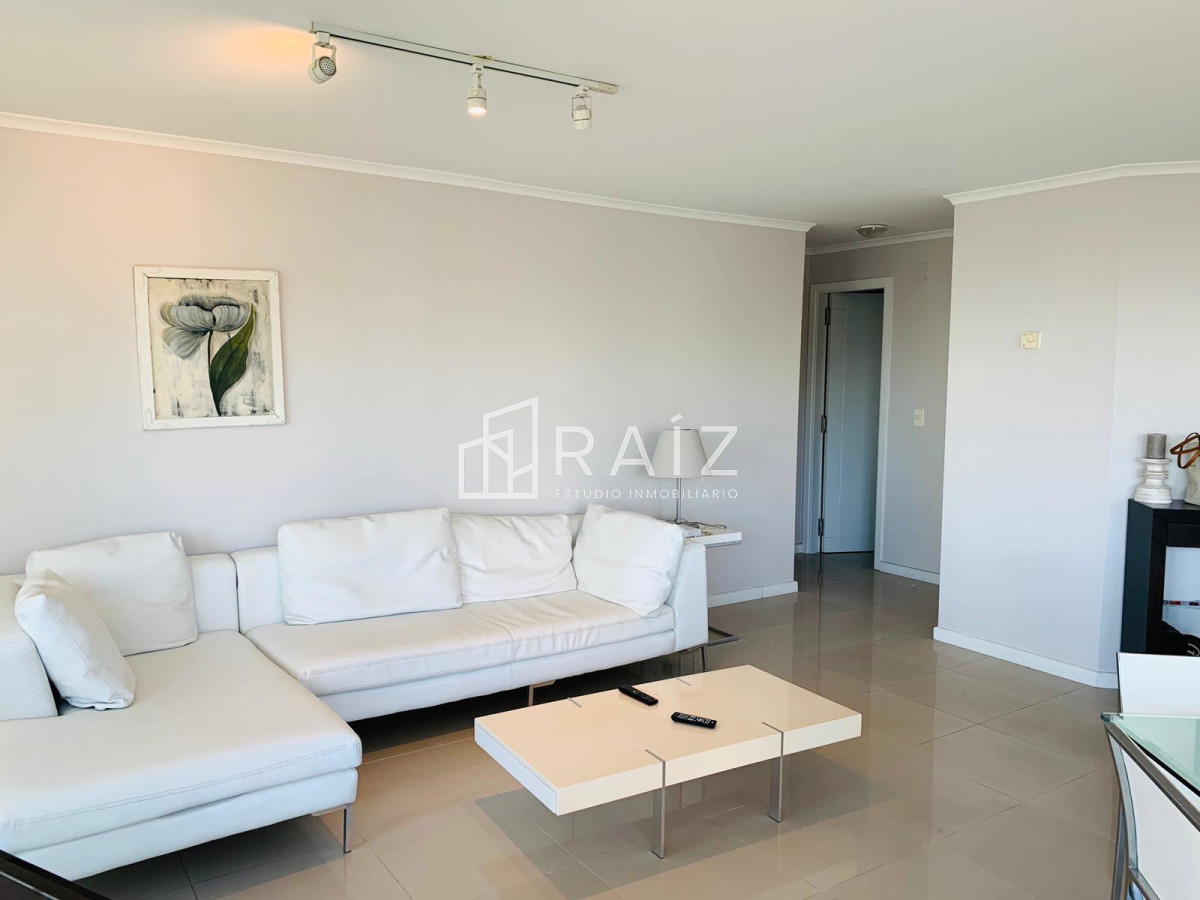 Apartamento ID.10393 - APARTAMENTO EN VENTA 3 DORMITORIOS + DEPENDENCIA BRAVA